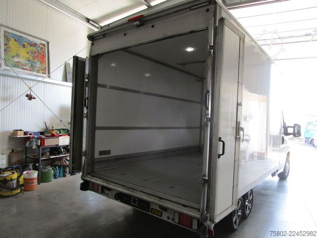 Furgon skrzyniowy PEUGEOT Boxer  2.0L 130PS*3-Achser+Türen+Rampe hinten*