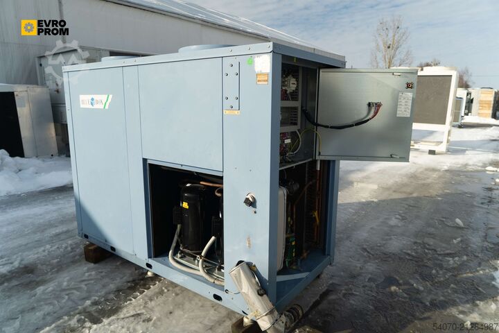 Chiller Used Aircooled chiller BLUEBOX ZETA ECHOS 6.2 LN ST1PS 60.4 KW 2009 yom