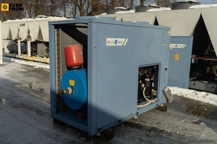 Chiller Used Aircooled chiller BLUEBOX ZETA ECHOS 6.2 LN ST1PS 60.4 KW 2009 yom