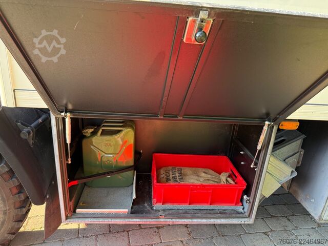 Caravan/camper MERCEDES-BENZ MB 917 A 4x4 Allrad Koffer 6m Klima Heizung