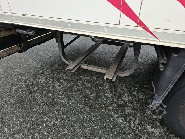 Koeloplegger SCHMITZ CARGOBULL SKO24/L-13.4 FP 45-Liftachse-Palettenkasten-Blum
