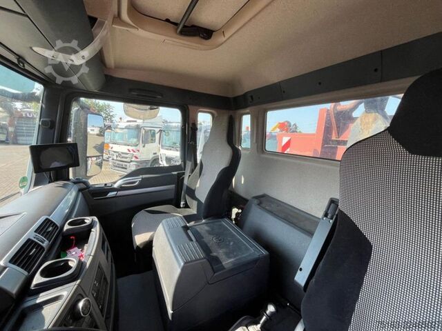 Autocamion cu cârlig pentru containere MAN TG-S 35.460 BB 8x4 Abrollkipper VDL 25to Funk