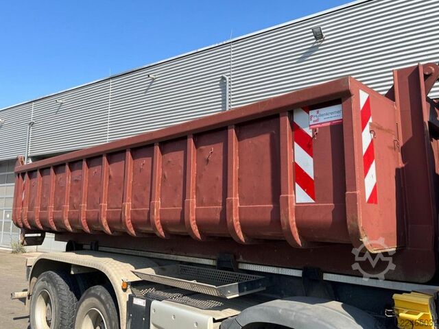 Autocamion cu cârlig pentru containere  ANDERE