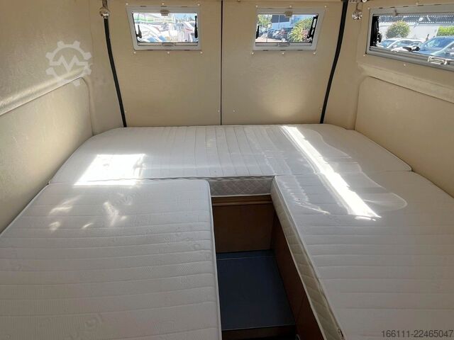 Kastenwagen Wohnmobil / Campervan LA STRADA Avanti EB - tiefe Einzelbetten -  - Solar