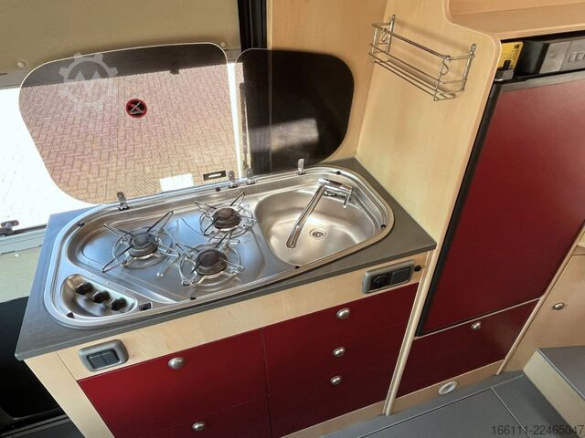 Kastenwagen Wohnmobil / Campervan LA STRADA Avanti EB - tiefe Einzelbetten -  - Solar