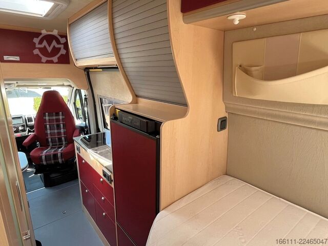 Kastenwagen Wohnmobil / Campervan LA STRADA Avanti EB - tiefe Einzelbetten -  - Solar