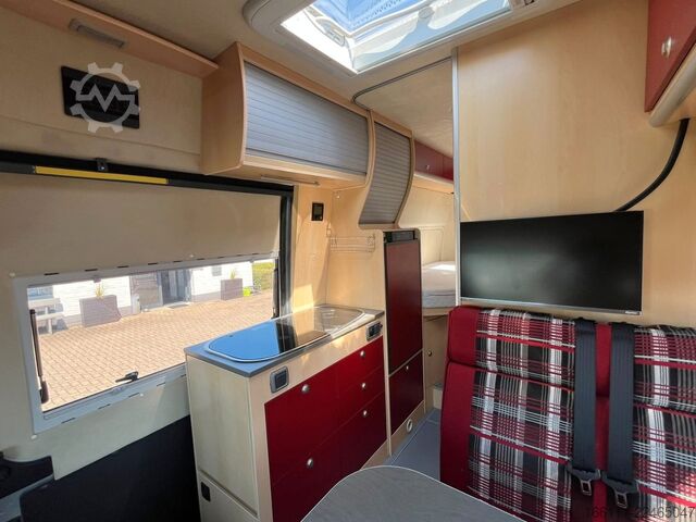 Kastenwagen Wohnmobil / Campervan LA STRADA Avanti EB - tiefe Einzelbetten -  - Solar