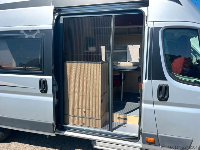 Kastenwagen Wohnmobil / Campervan LA STRADA Avanti EB - tiefe Einzelbetten -  - Solar