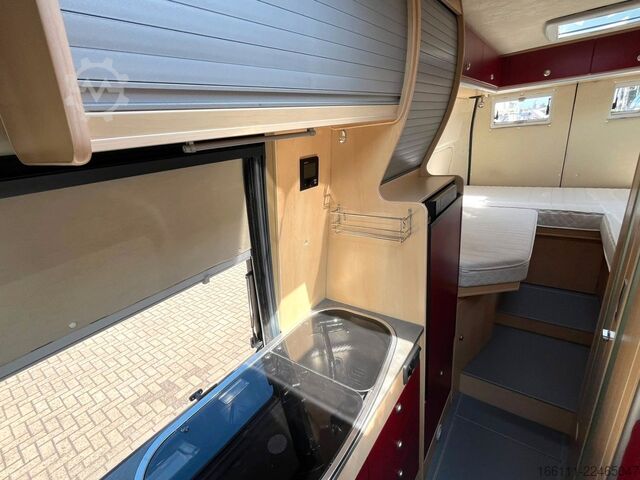 Kastenwagen Wohnmobil / Campervan LA STRADA Avanti EB - tiefe Einzelbetten -  - Solar