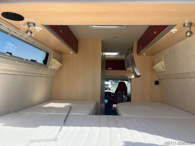 Kastenwagen Wohnmobil / Campervan LA STRADA Avanti EB - tiefe Einzelbetten -  - Solar