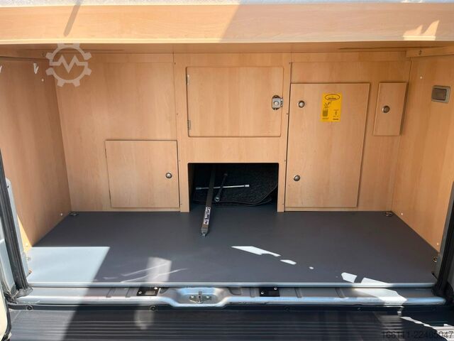 Kastenwagen Wohnmobil / Campervan LA STRADA Avanti EB - tiefe Einzelbetten -  - Solar