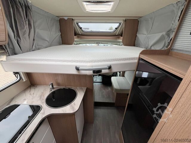 Teilintegriertes Wohnmobil CARADO T 334 - Hub/Einzelbetten -  - Klima