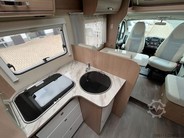Teilintegriertes Wohnmobil CARADO T 334 - Hub/Einzelbetten -  - Klima