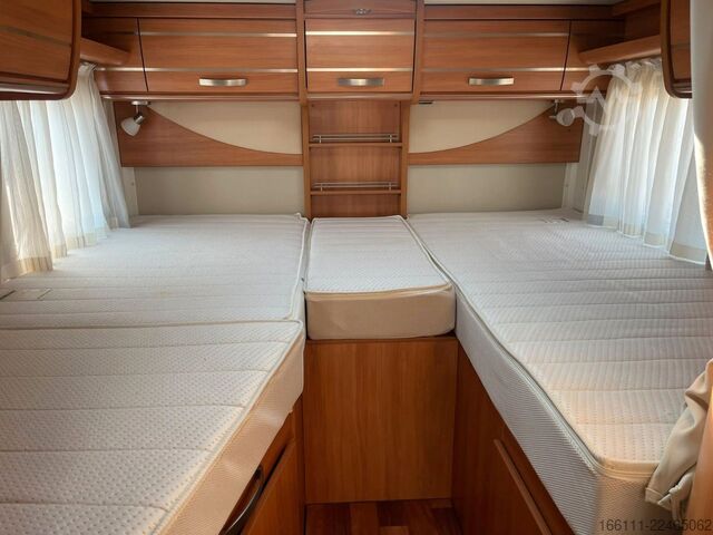 Integriertes Wohnmobil HYMER/ERIBA Exsis 578 - Hub/Einzelbetten -  -