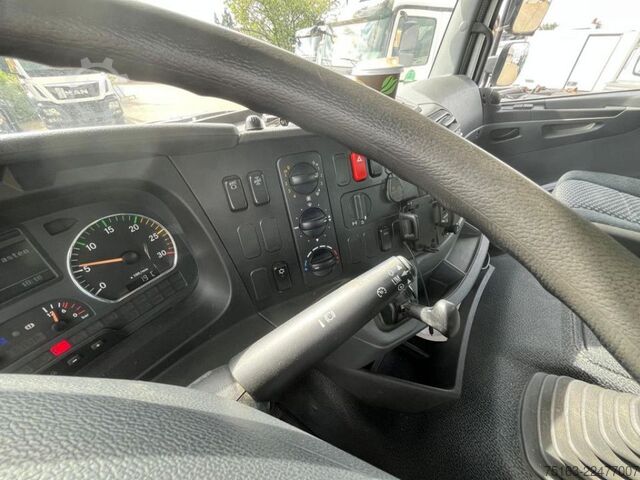Camião basculante MERCEDES-BENZ Axor 1826 K 4x2 2-Achs Kipper Kran Greiferst. de