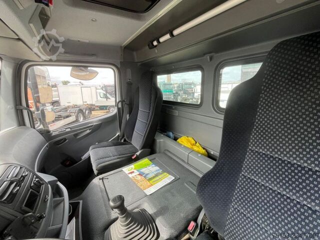 Camião basculante MERCEDES-BENZ Axor 1826 K 4x2 2-Achs Kipper Kran Greiferst. de