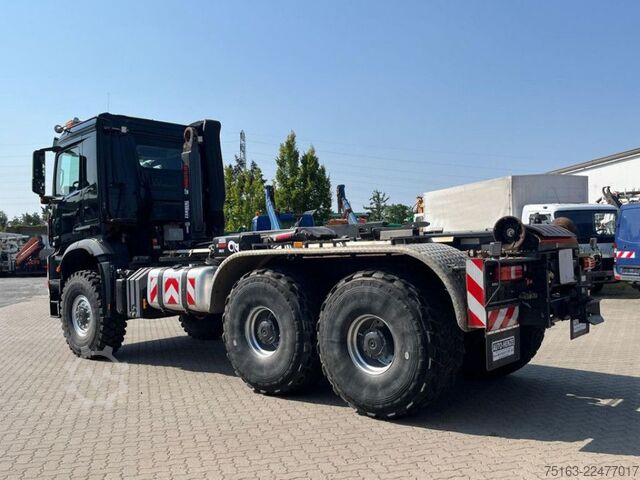 Kroghejselastbil MERCEDES-BENZ Arocs 3343 6x6 Abrollkipper Singelreifen kz.Rads