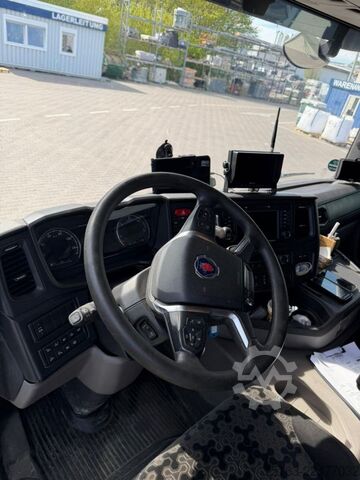Tipvogn MERCEDES-BENZ Arocs 3243 8x4 4 Achs Muldenkipper Meiller deuts
