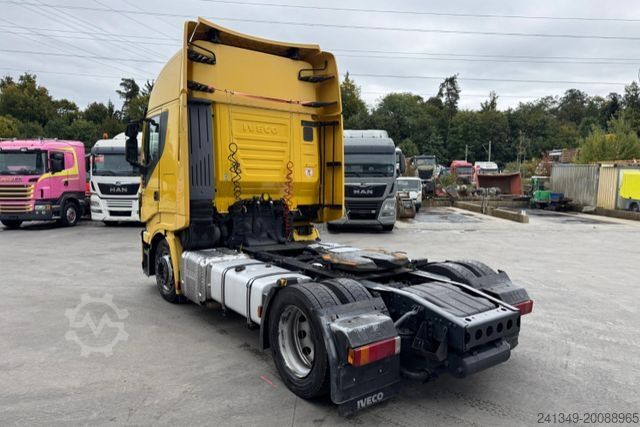 Standard nyergesvontató IVECO Stralis 460 4x2