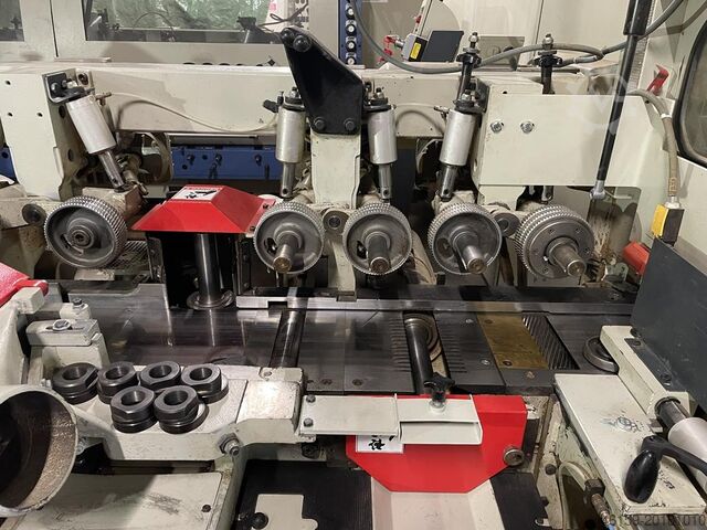 Molder WEINIG HYDROMAT  (8 spindle)