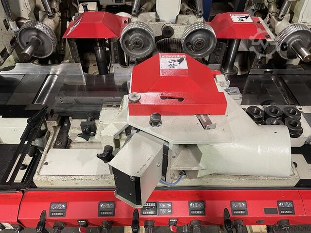 Molder WEINIG HYDROMAT  (8 spindle)