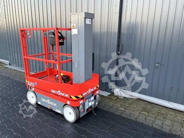 Elevador de tesoura SkyJack SJ 12
