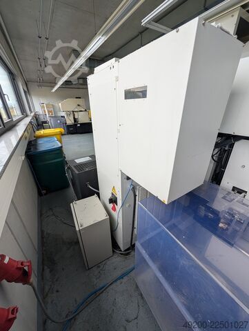 Drutowa wycinarka elektroerozyjna FANUC ROBOCUT α-1iD