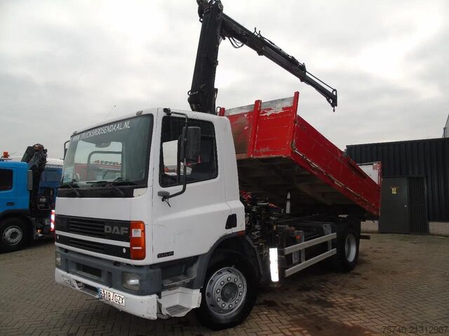 Kraanwagen DAF CF 75.240 ATI + EURO 2 + HIAB 090 + 3SIDE TIPPER