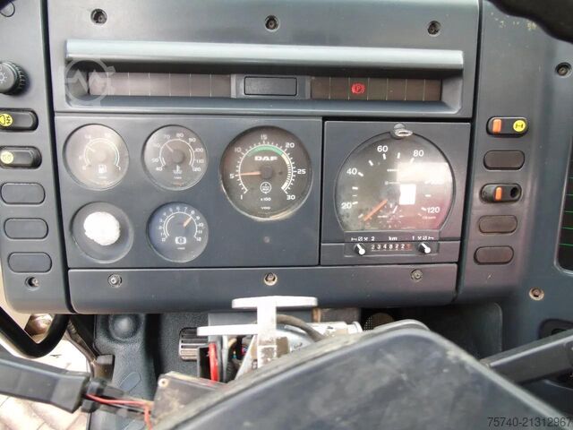 Kraanwagen DAF CF 75.240 ATI + EURO 2 + HIAB 090 + 3SIDE TIPPER