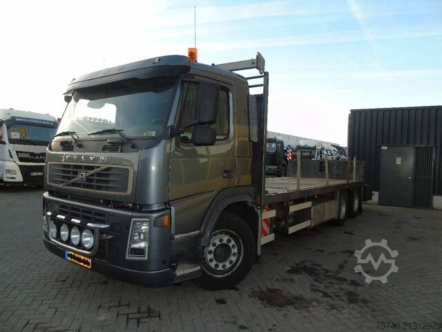 Fahrgestell mit Fahrerhaus Volvo FH 380 + 6X2 + MANUAL