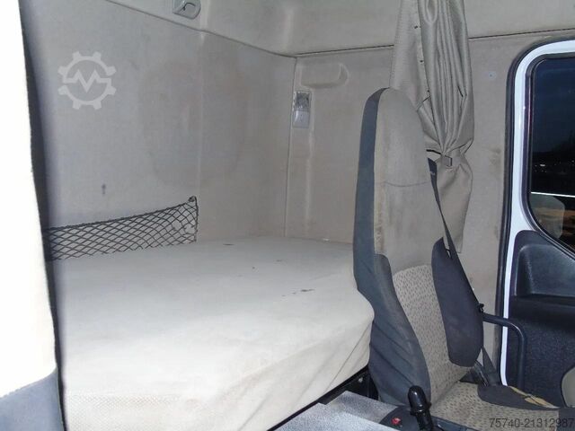 Kipper Renault Kerax 410DXI + 8X4 + MANUAL + SPRING