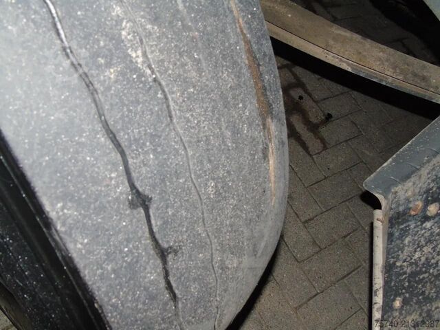 Kipper Renault Kerax 410DXI + 8X4 + MANUAL + SPRING