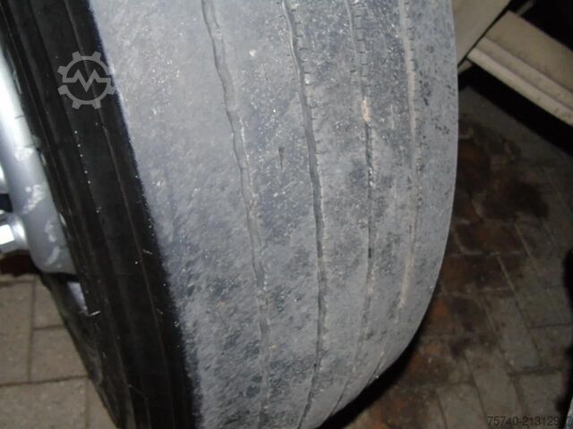 Kipper Renault Kerax 410DXI + 8X4 + MANUAL + SPRING