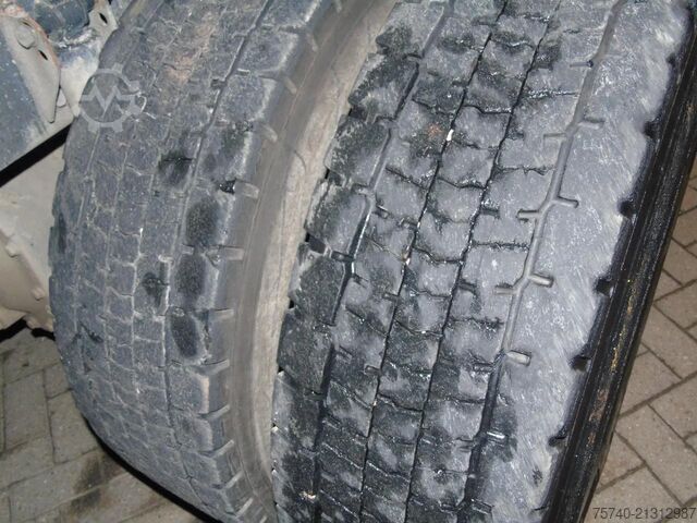 Kipper Renault Kerax 410DXI + 8X4 + MANUAL + SPRING