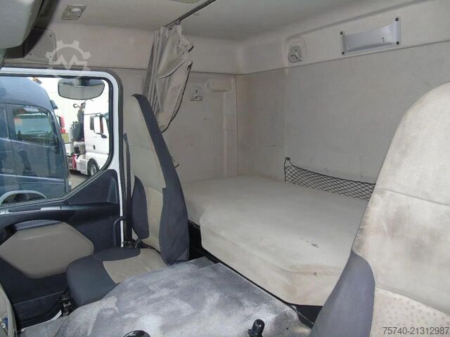 Kipper Renault Kerax 410DXI + 8X4 + MANUAL + SPRING