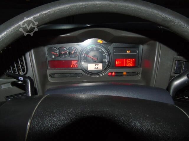 Kipper Renault Kerax 410DXI + 8X4 + MANUAL + SPRING