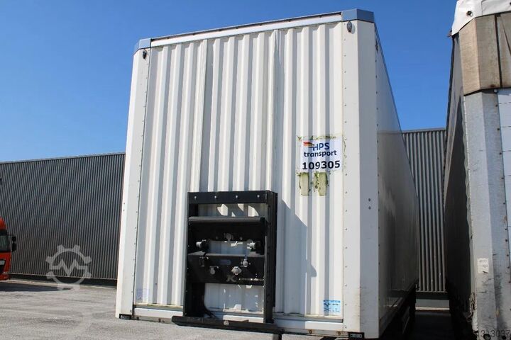 Koffer Kässbohrer 3x axle + bpw