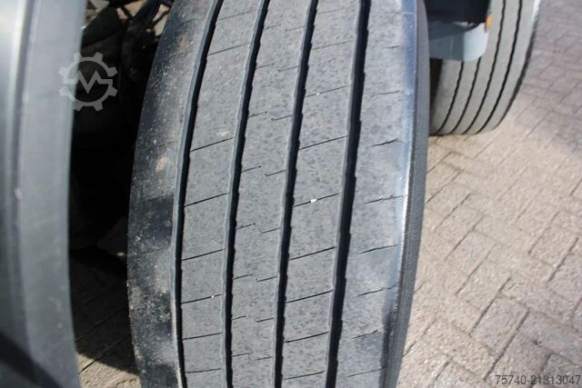Volquete Ginaf X 5250 + TIPPER 10x4 + MANUAL