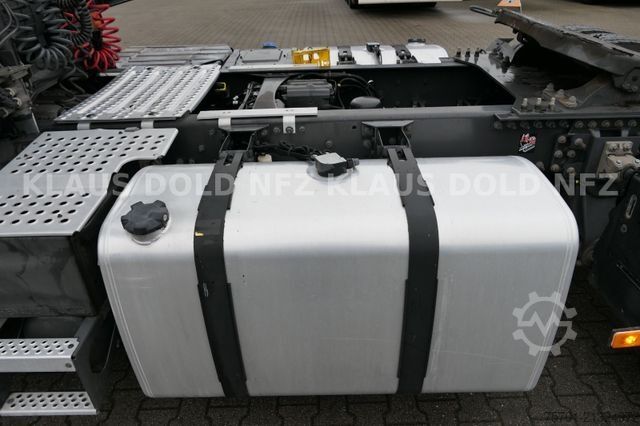 Standard tractor unit RENAULT T 460 Retarder 2-Tank Kühlbox Euro 6