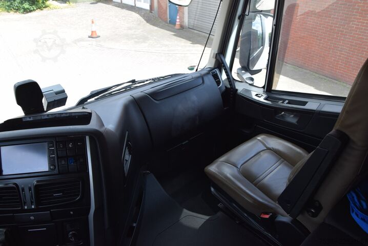 Billenő teherautó Iveco Stralis 510 Highway HiabAbrollkipper 6X4