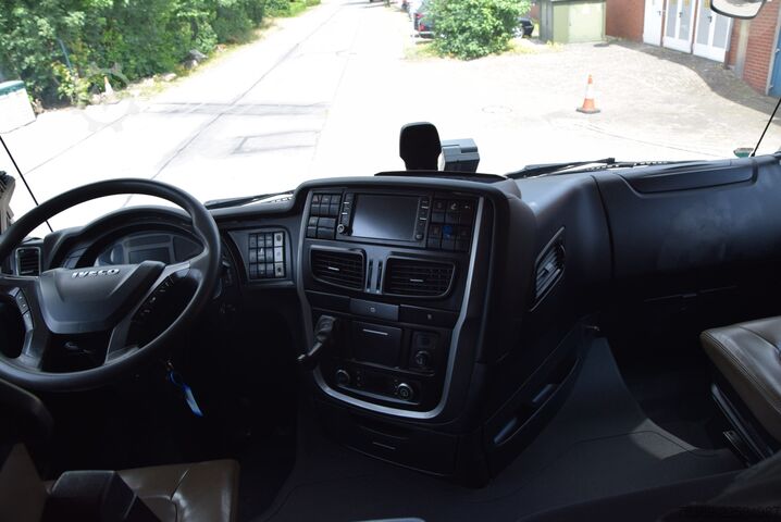 Billenő teherautó Iveco Stralis 510 Highway HiabAbrollkipper 6X4