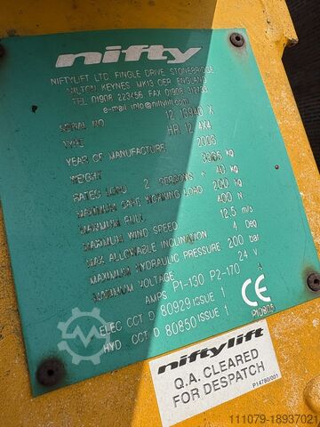 Hoogwerker niftylift hr12 4x4 NIFTYLIFT Hr12nde