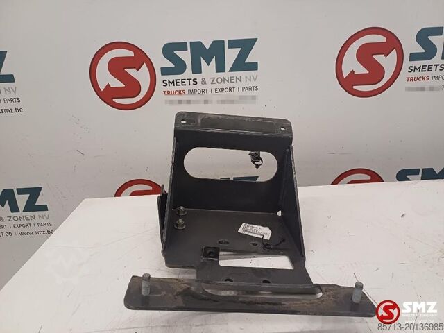 Spatbord Volvo Occ spatbordsteun vooras rechtsachter Volvo