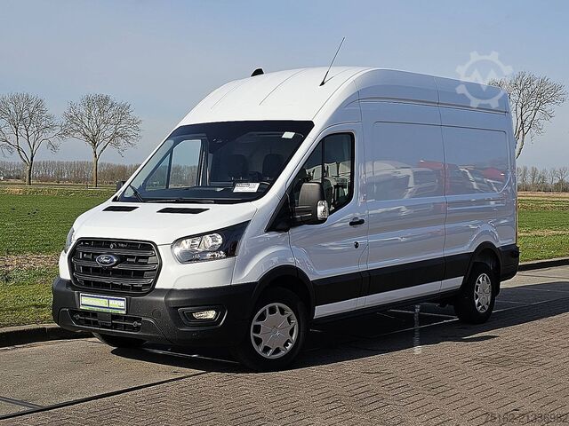 Kombi s vysokou střechou FORD TRANSIT 2.0 L3H3 RWD Navi