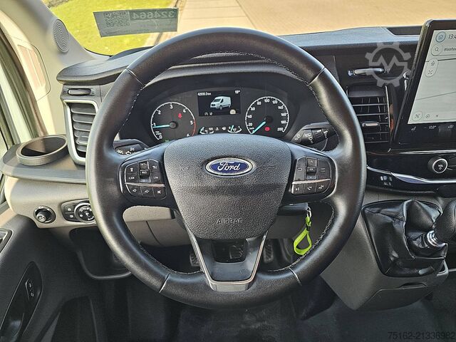 Kombi s vysokou střechou FORD TRANSIT 2.0 L3H3 RWD Navi