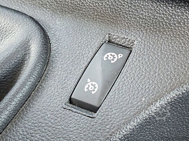 Kufr RENAULT MASTER 2.3 Bakwagen Laadklep!