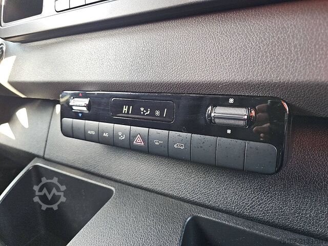 Kombi s vysokou střechou MERCEDES-BENZ SPRINTER 315 L2H2 3.5t-Trekhaak!