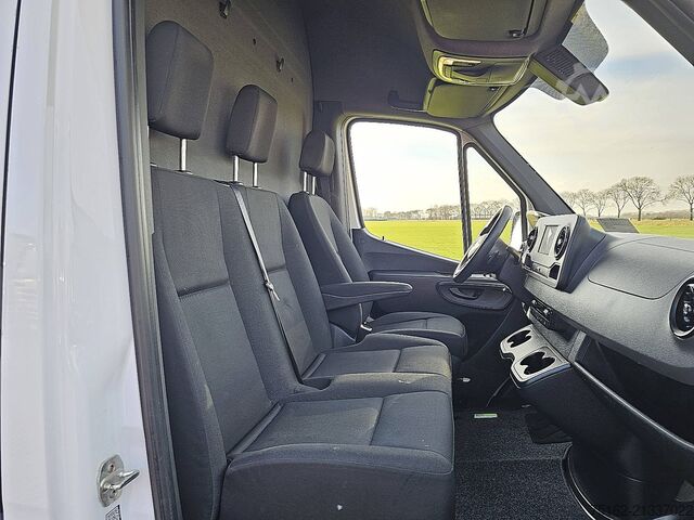 Kombi s vysokou střechou MERCEDES-BENZ SPRINTER 214 CDI AUT. L2H2