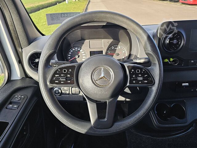 Kombi s vysokou střechou MERCEDES-BENZ SPRINTER 214 CDI AUT. L2H2