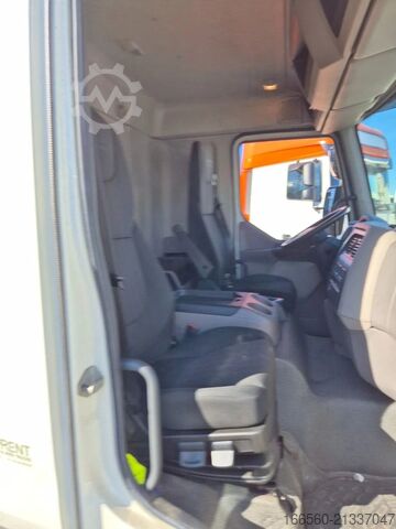 Zatvorena kanta DAF LF 210 FA